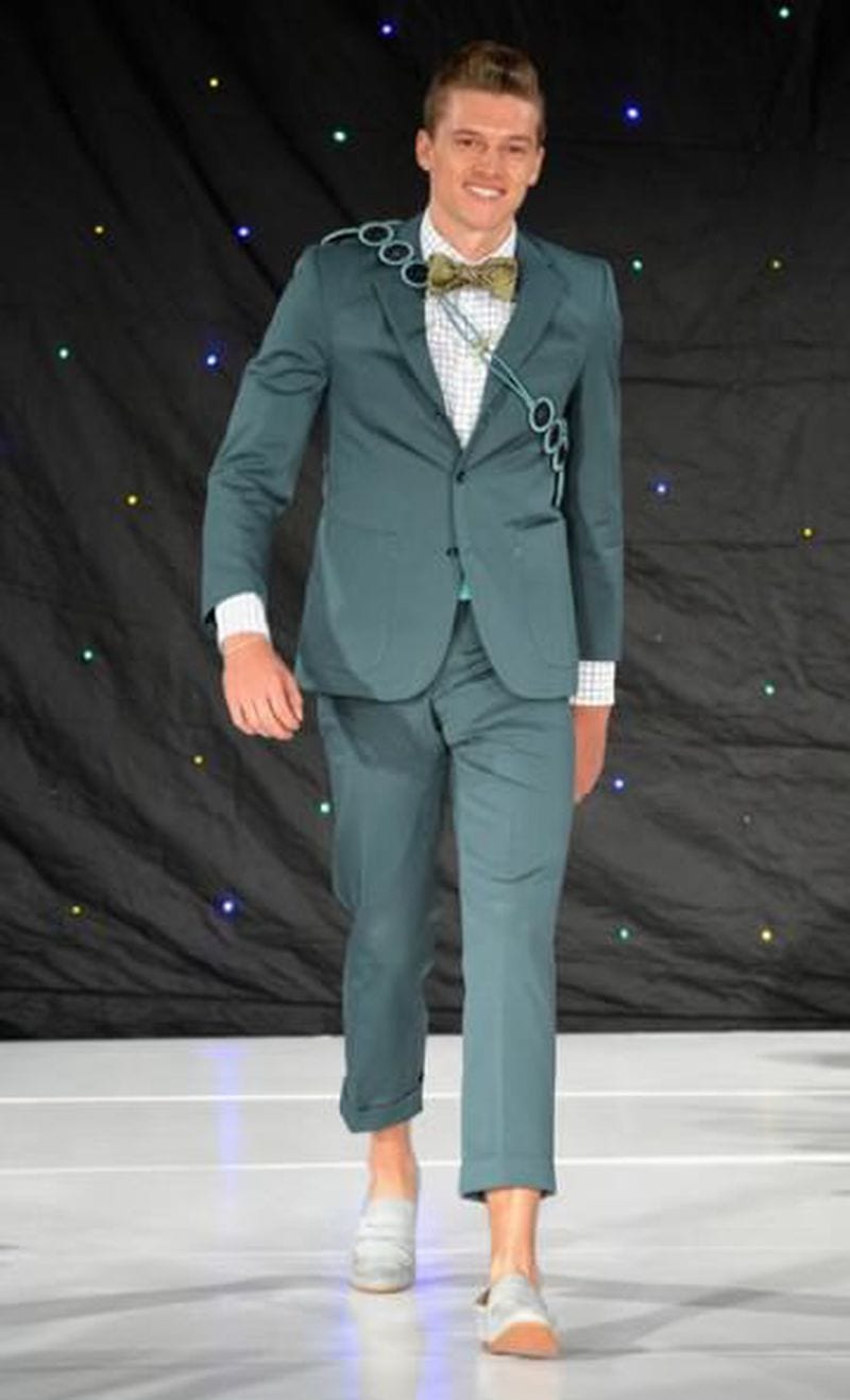 Dan Cameron — photo 4