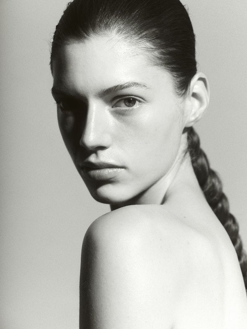Yeva Savinykh — photo 1