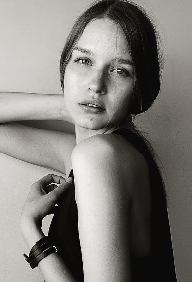 Elena Tod — photo 1