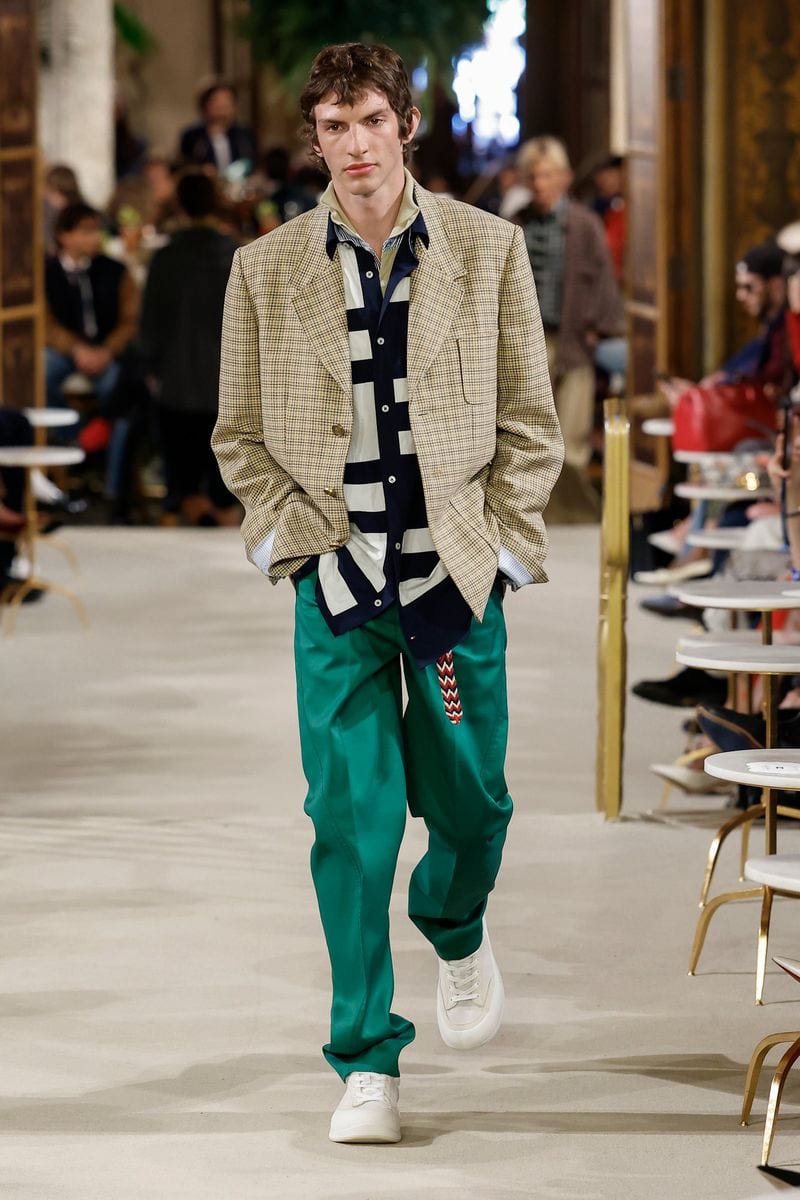 Elliot Belot — photo 2