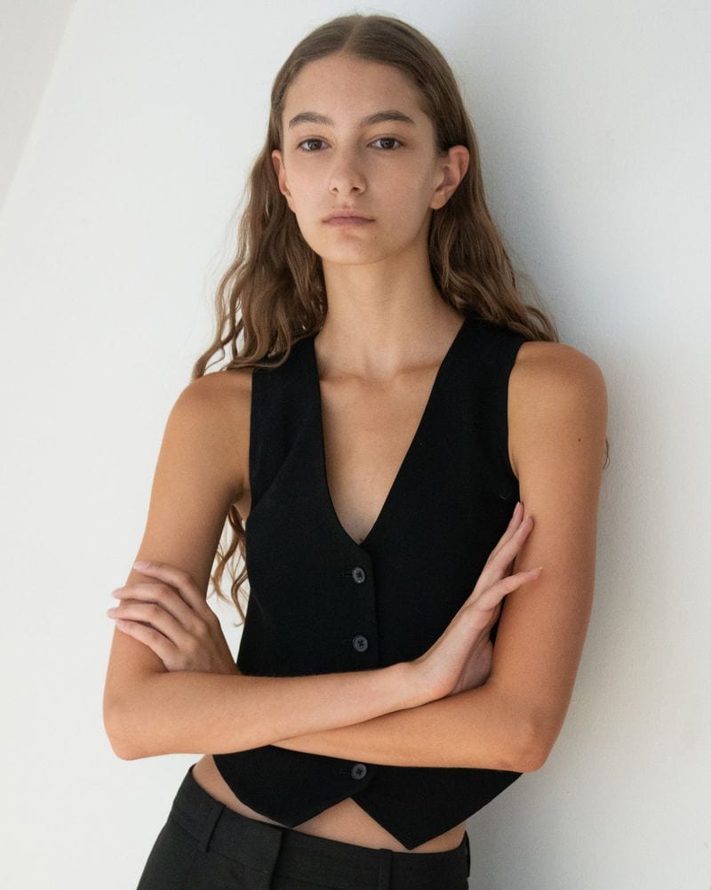 Ava Ecker — photo 1
