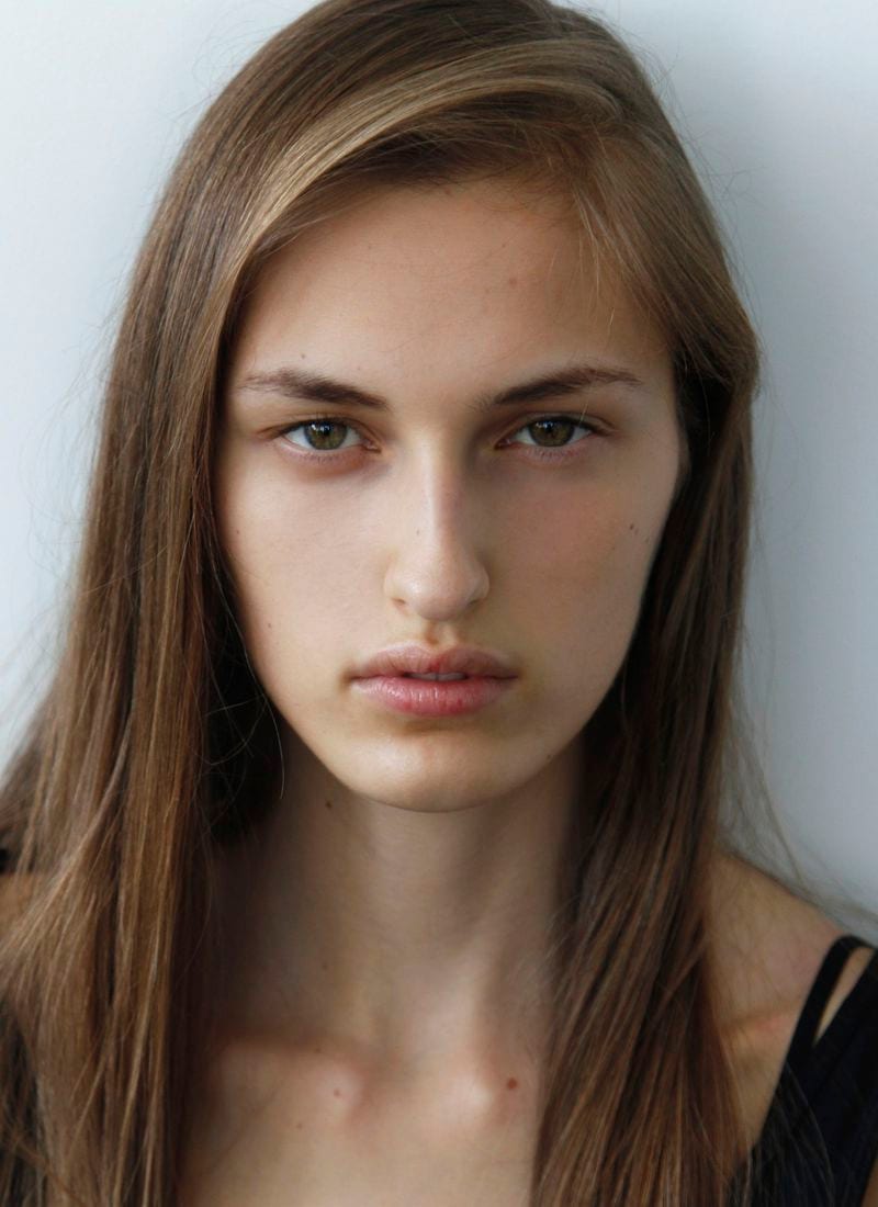 Zoe Huxford — photo 1
