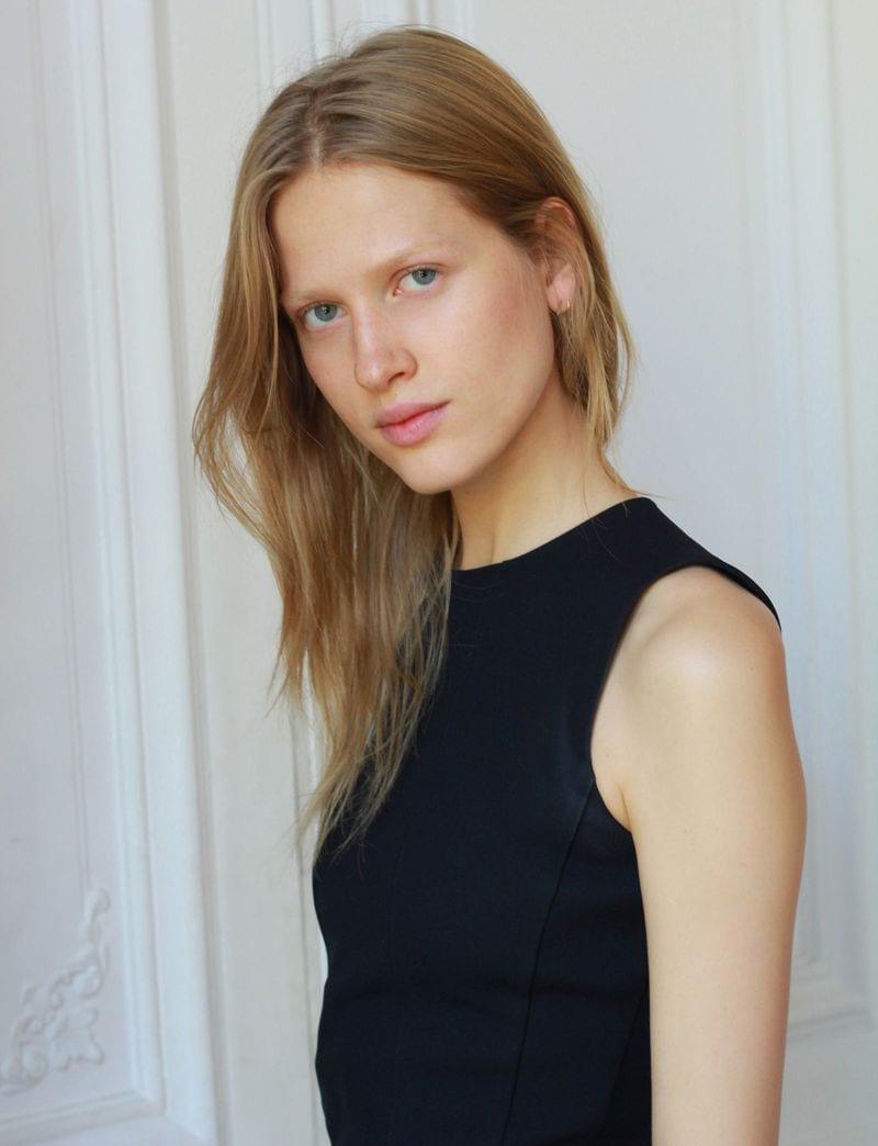 Laura Julie — photo 1