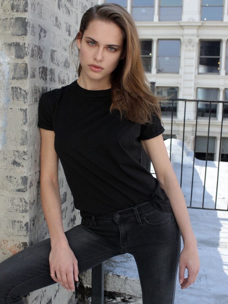 Lana Zakocela — photo 1