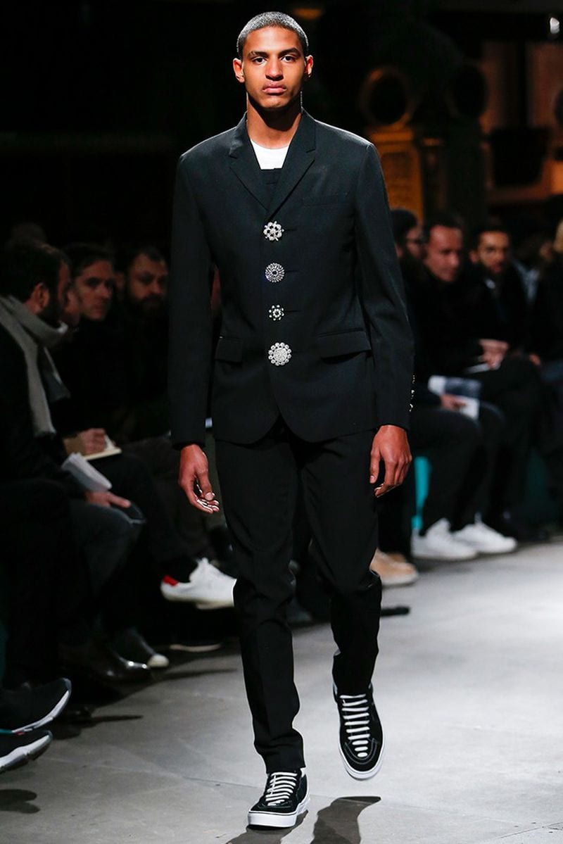 Maxime Ndombele — photo 4