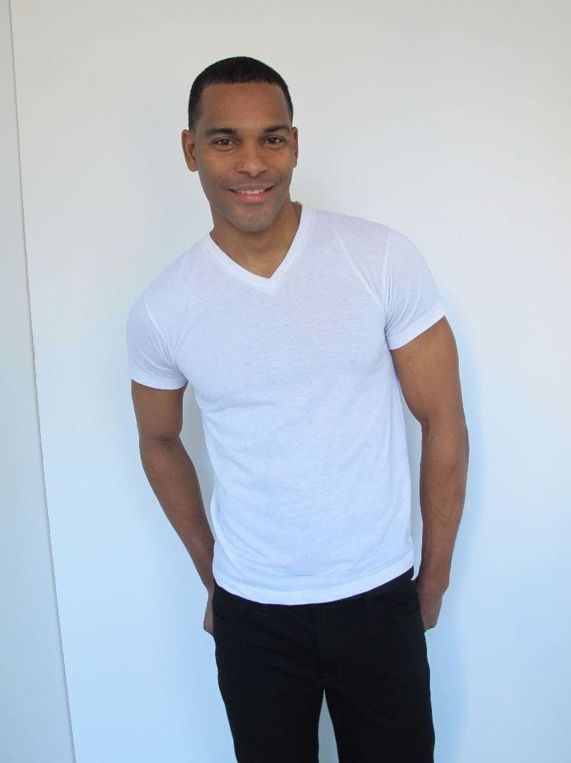 Din Yates — photo 1
