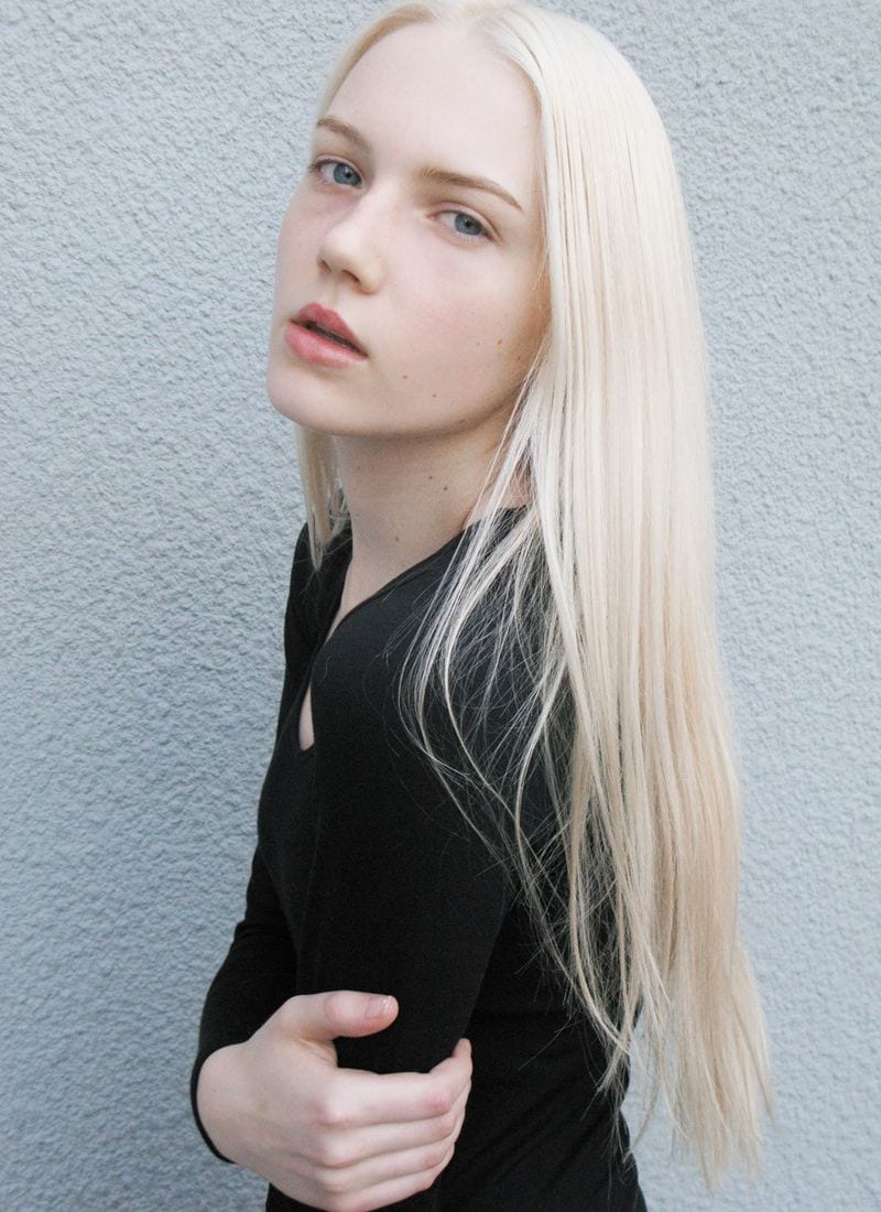 Emily Ruhl — photo 2