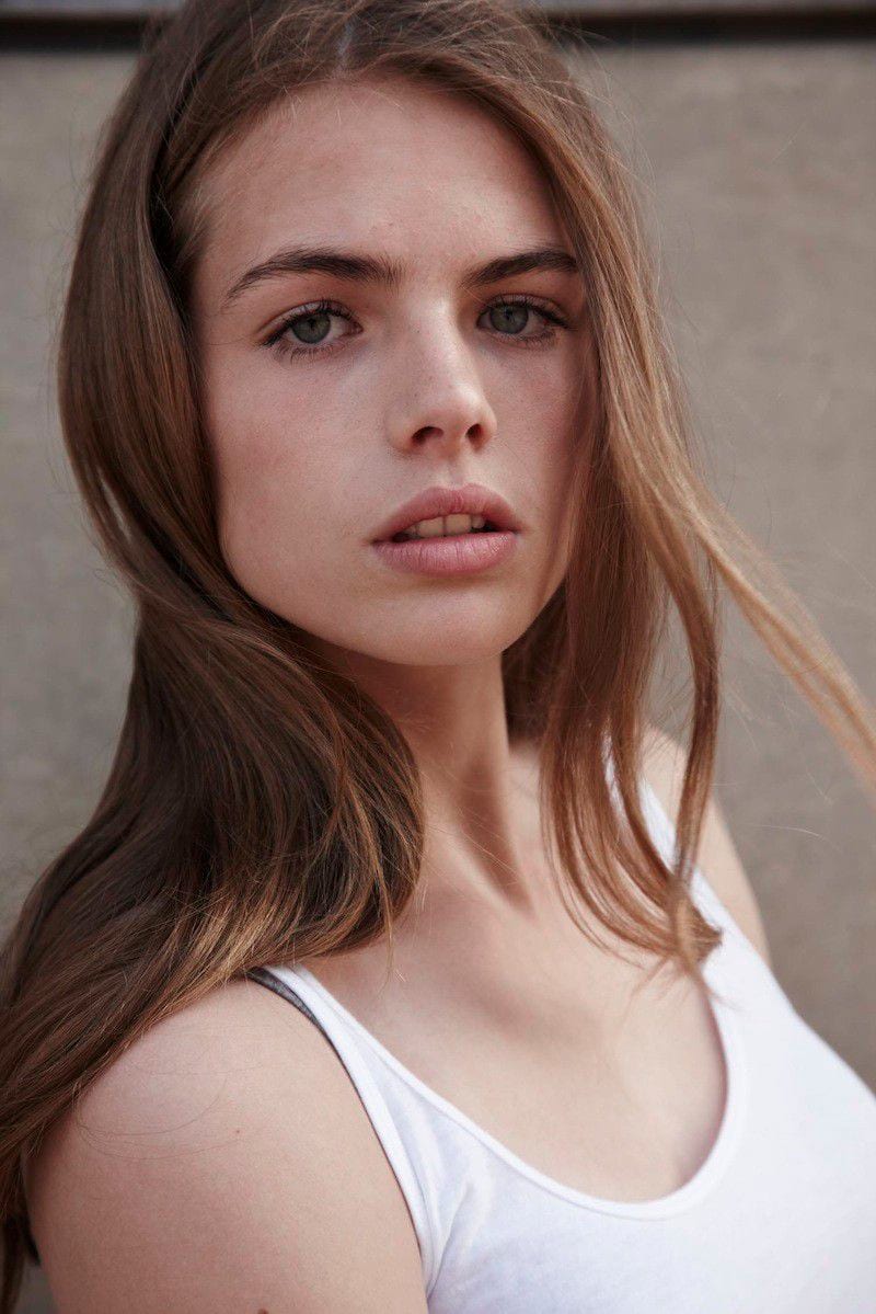 Rosie Tapner — photo 1