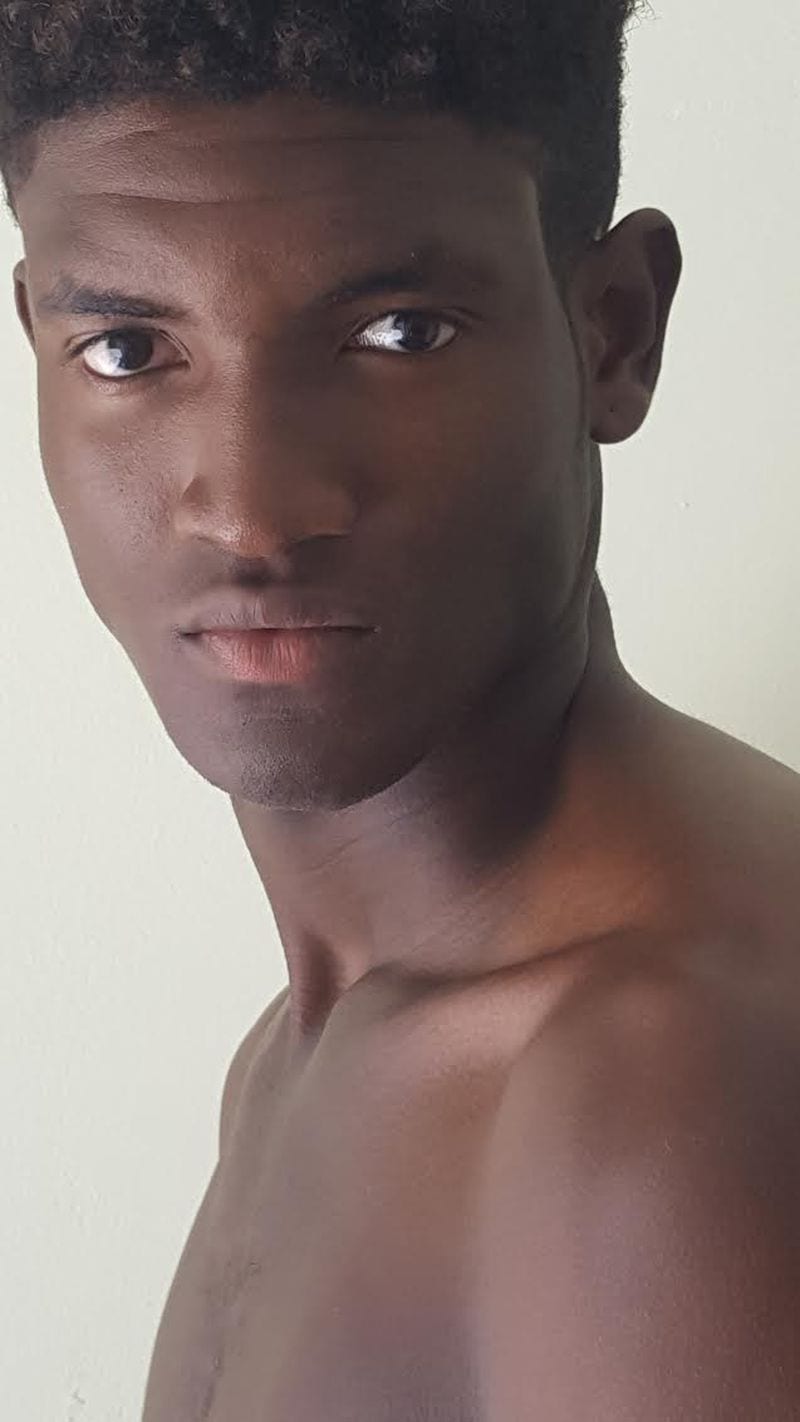 Romaine Sterling — photo 1