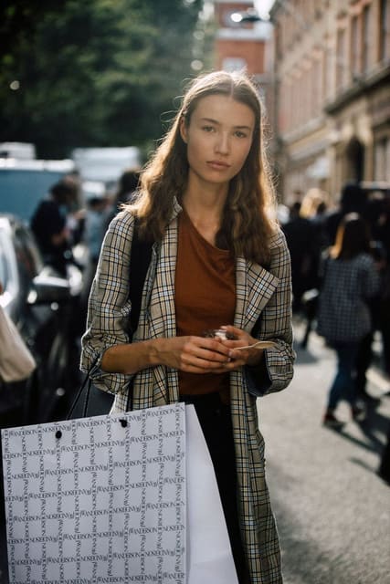LFW SS19 Street Style