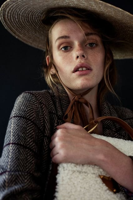 Straight move — L'Officiel Indonesia