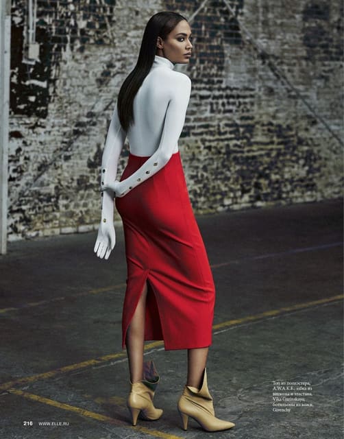 Joan — Elle Russia