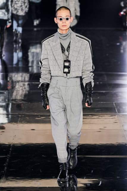 Min Seok Choi — 10