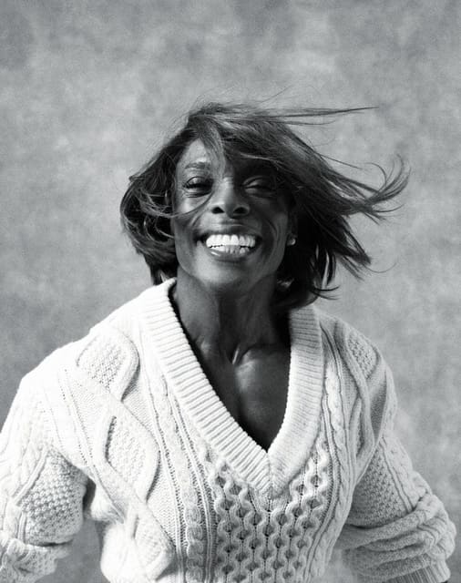 Roxy Edwards — Herring & Herring Magazine