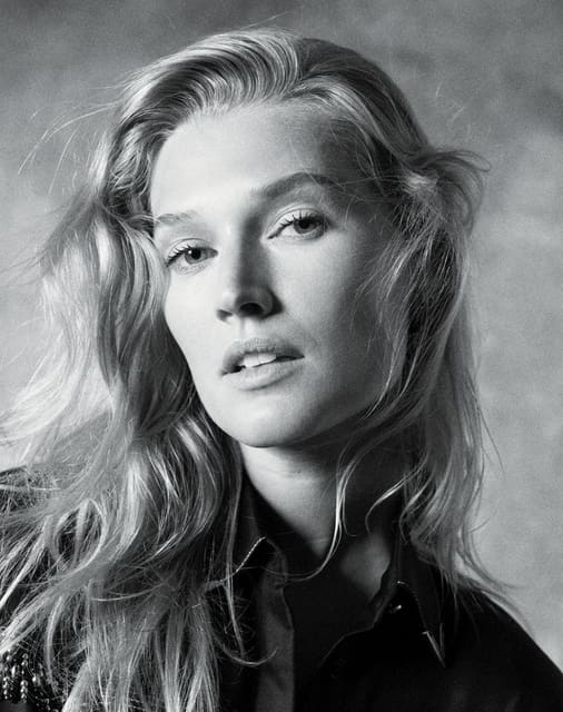 Toni Garrn — Herring & Herring Magazine