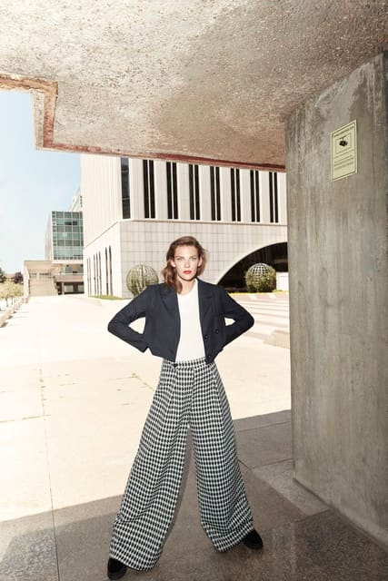 Working girl — Woman Madame Figaro