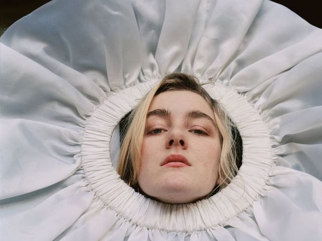 The Sitting — Heroine Magazine