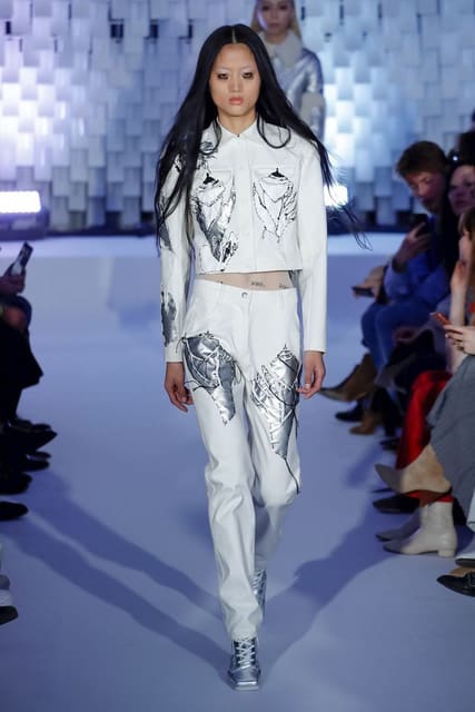 Courrèges F/W 19 Show — Courrèges