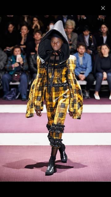 Comme des Garçons F/W 19 Show — Comme des Garçons