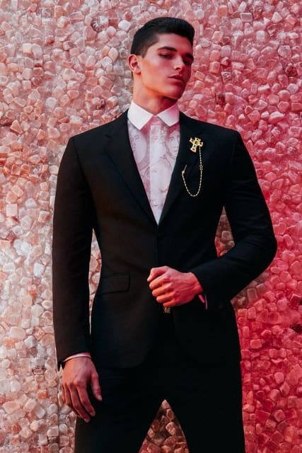в ожидании рейса — L'Officiel Hommes Kazakhstan