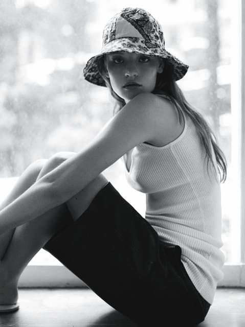 Home Alone — Harper's Bazaar Russia