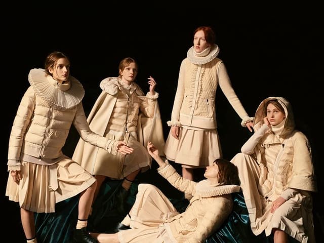 Moncler Twist Woman F/W 17 — Moncler