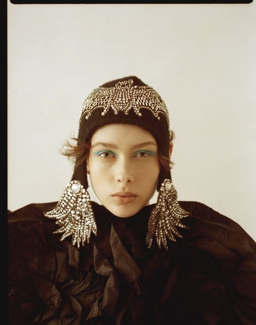 ELLE EST ELLA — Solar Magazine
