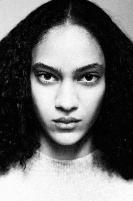 Nayeli Figueroa by Alessia Laudoni