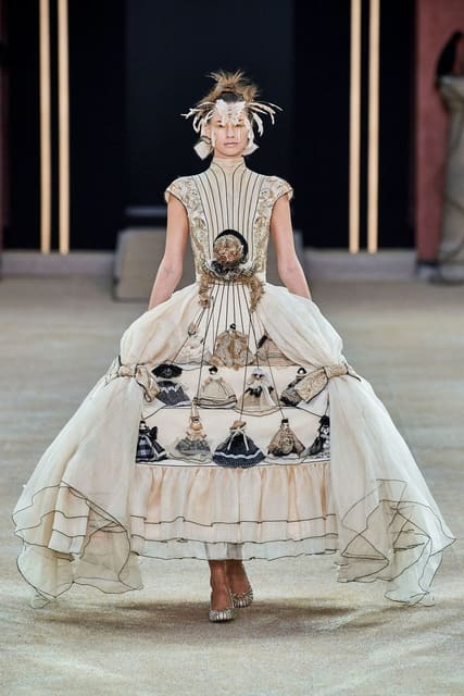 Guo Pei Haute Couture Fall 2019 Show — Guo Pei