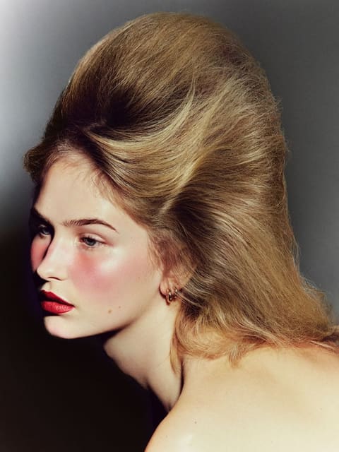 There's something in the hair tonight — Tush Magazine