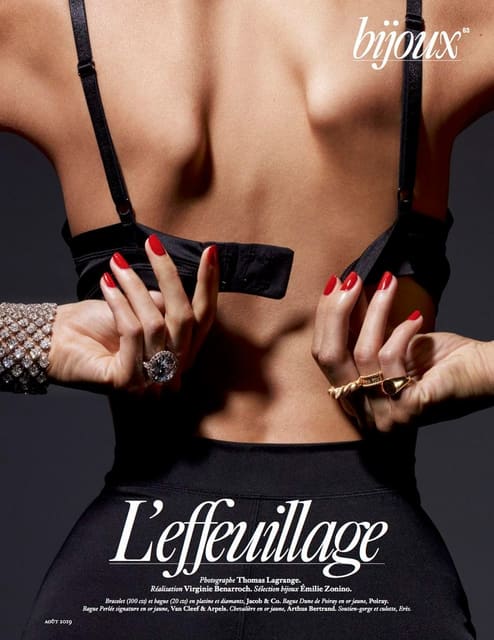 Bijoux: L'effeuillage — Vogue France