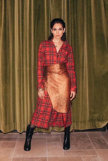 Lela Loren — 1883 Magazine
