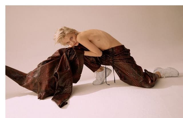 in greed we trust — Schön Magazine