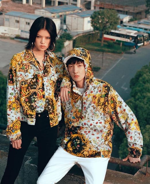 Versace Jeans Couture F/W 19 — Versace Jeans