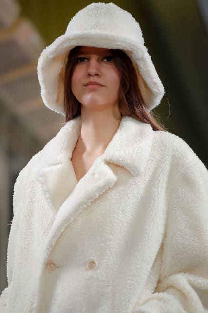 KIMHĒKIM F/W 19 Show — KIMHĒKIM
