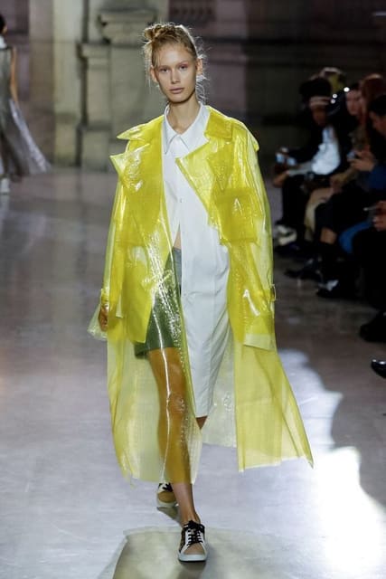 Moon Young Hee S/S 19 Show