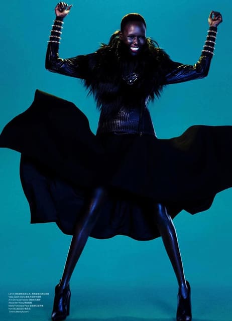 XXXXXXL — Modern Weekly China