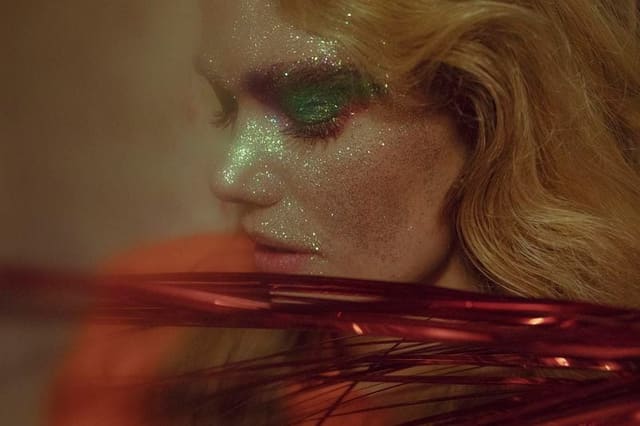 Viva el karaoke — Please Magazine