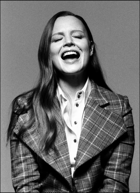 Lauren Ambrose Goes To The Source — MONROWE Magazine