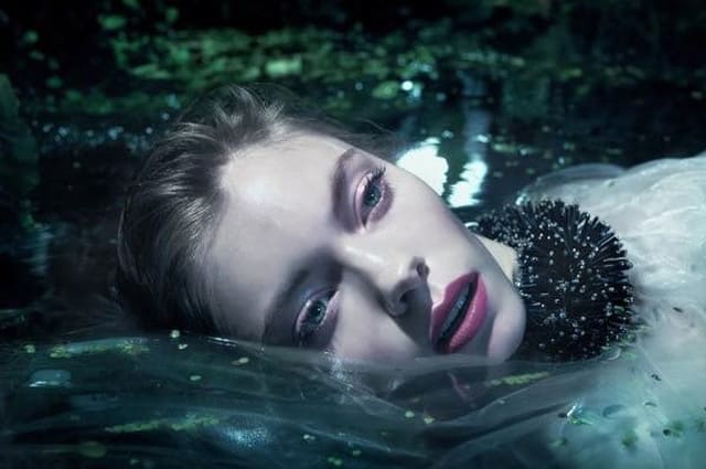 Drop, dead , beautiful by Jörg Schieferecke — S Magazine Leica