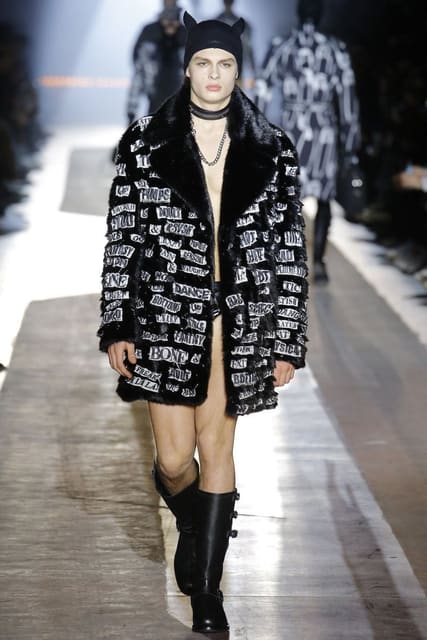 Moschino F/W 18 Men's Show — Moschino