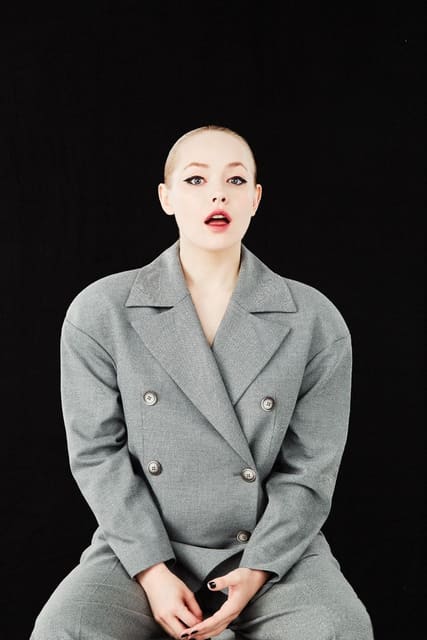 Givenchy Beauty x actress Zoya Berber — Glamour Russia