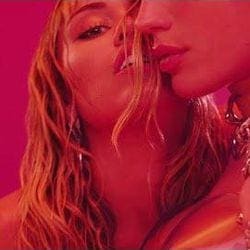 Miley Cyrus - Mother's Daughter — Video