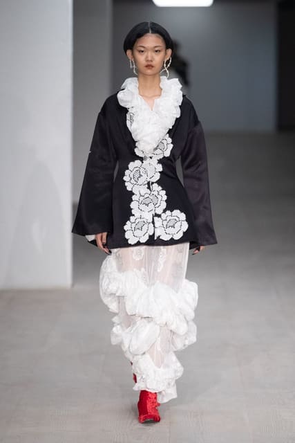 Yuhan Wang F/W 20 Show — Yuhan Wang