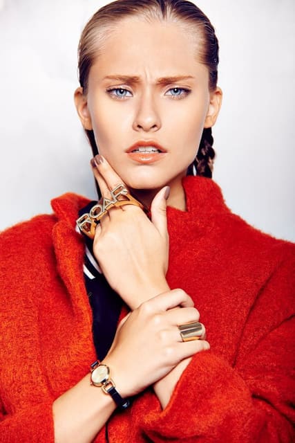 She is she — Glamour Bulgaria