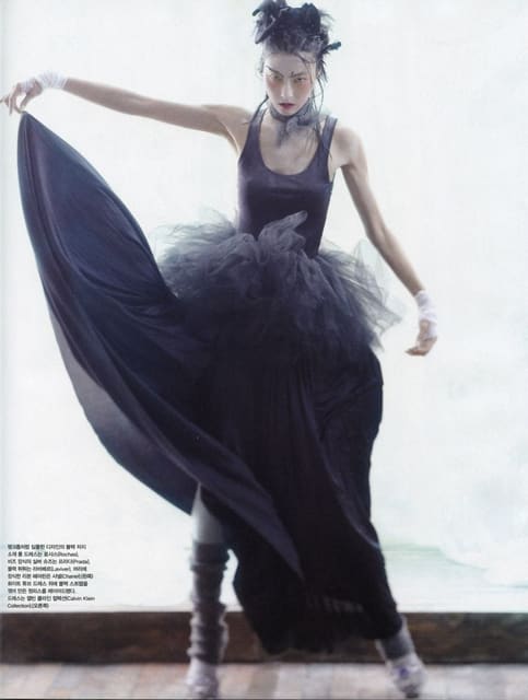Noir Et Blanc by Lee Gun Ho — Vogue Korea