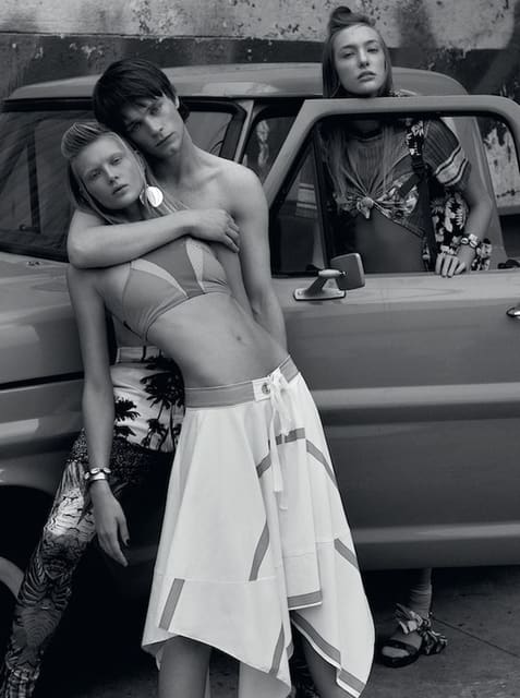 Surf time! — Elle Brasil