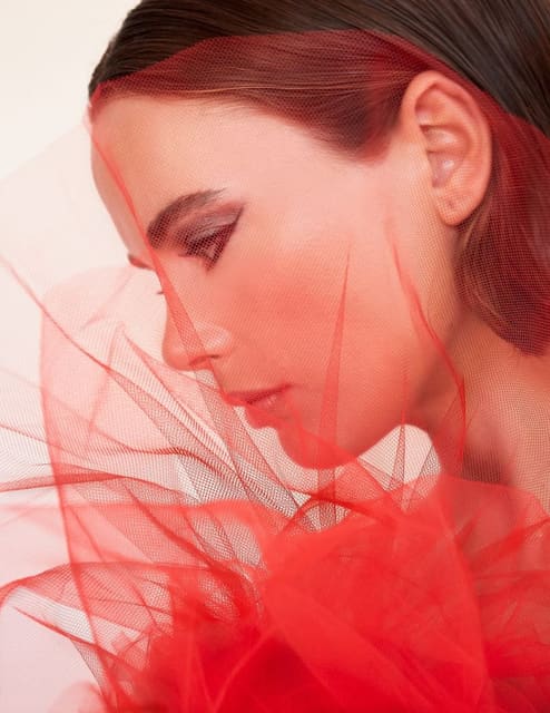The Boldest Beauty Trend — Elle Hong Kong