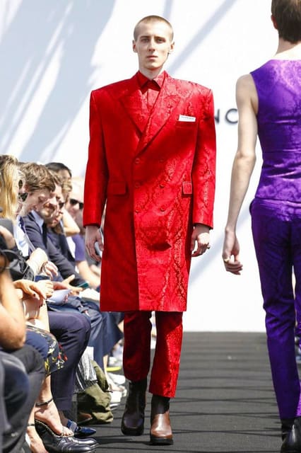 Balenciaga S/S 17 Men's Show — Balenciaga