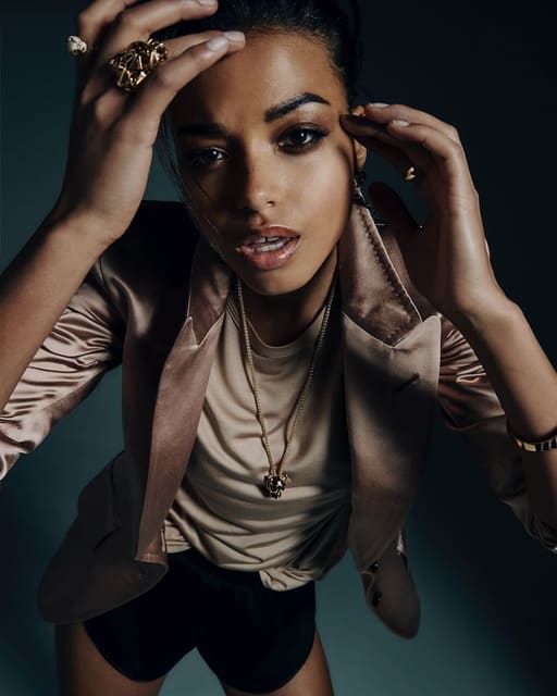 Bright Young Thing — Elle U.S.